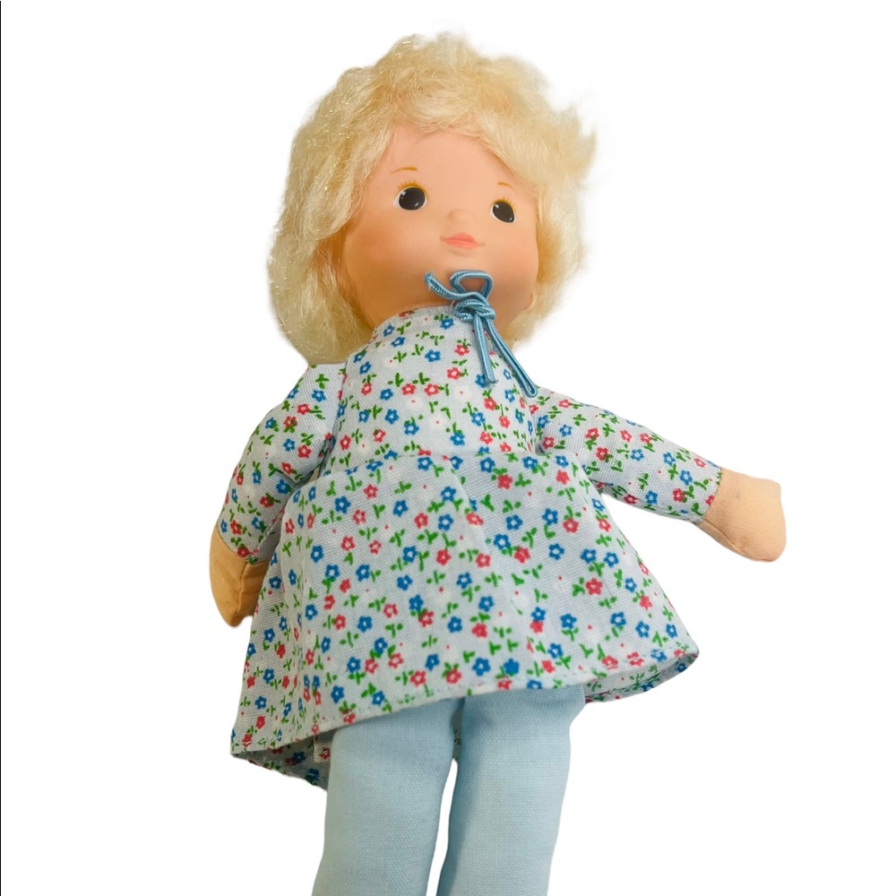 VINTAGE FISHER PRICE LAPSITTER BABY DOLL Blue WHITE Floral DRESS Blonde CuteGirl
